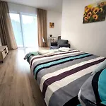 Karpatia S Privatnym Parkovanim 招待所