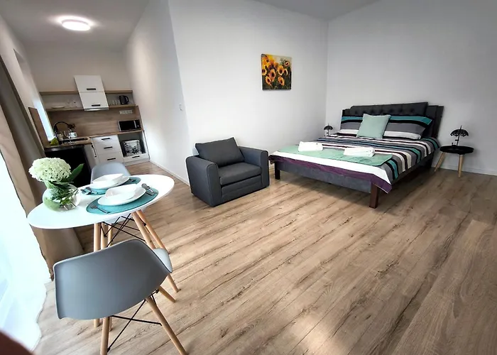 Karpatia S Privatnym Parkovanim 3*