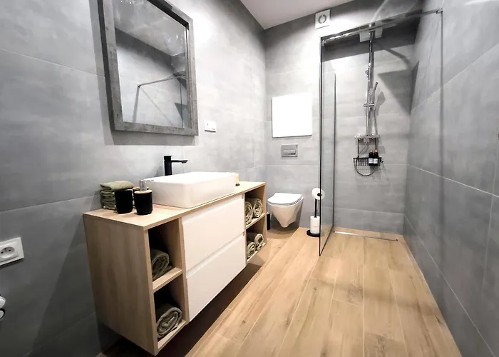 Karpatia S Privatnym Parkovanim 3*