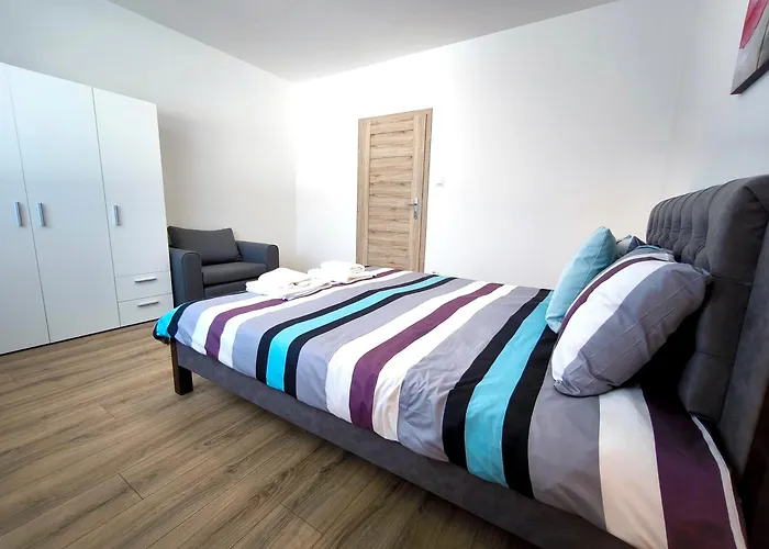 Karpatia S Privatnym Parkovanim